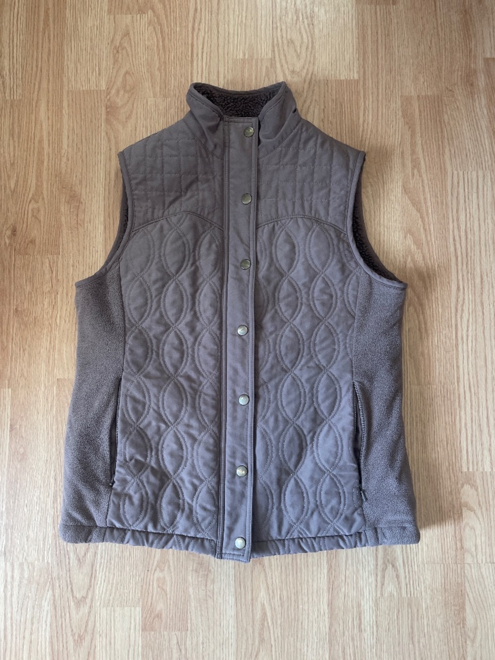 Columbia Women’s Tan Sherpa Lined Embroidered Detailing Zip / Snap Up Vest